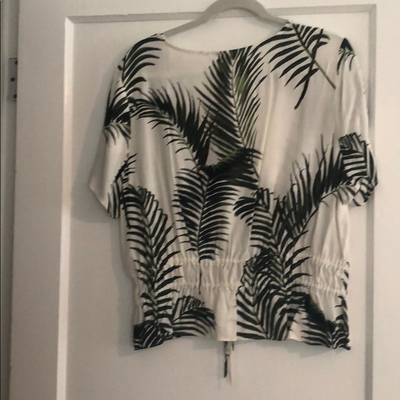 Brand new with tags H&M palm blouse - Picture 7 of 7